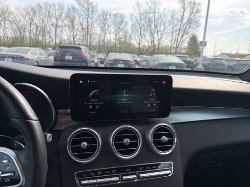 Used 2022 Mercedes-Benz GLC 300 4MATIC image 14