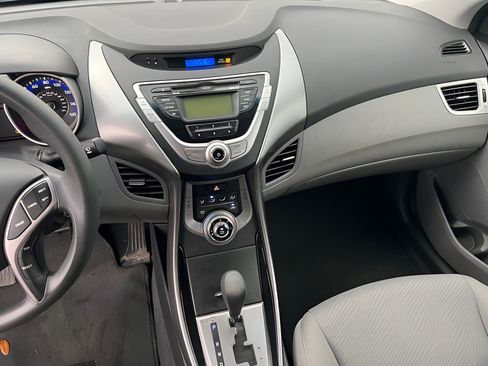 Used 2013 Hyundai Elantra GLS FWD image 24
