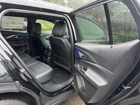 New 2026 Chevrolet Equinox EV LT image 13