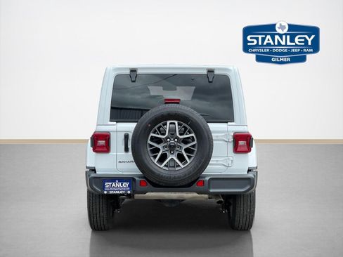 Certified 2025 Jeep Wrangler Unlimited Sahara AWD/4WD image 7