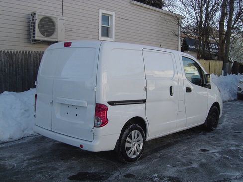 Used 2019 Nissan NV200 SV image 6