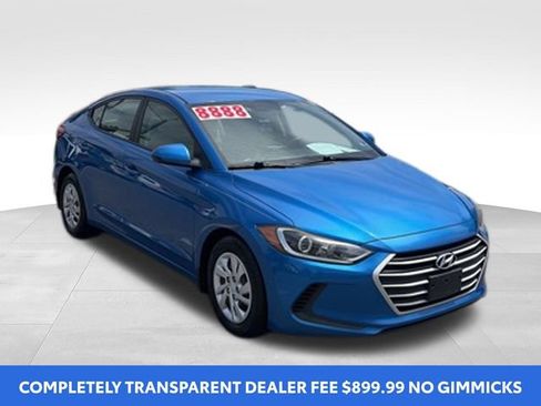 Used 2017 Hyundai Elantra SE FWD image 2