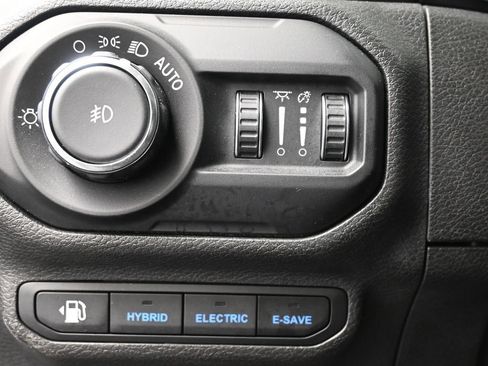 Used 2022 Jeep Wrangler Unlimited Rubicon 4xe w/ Safety Group AWD/4WD image 15
