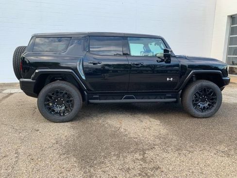 New 2026 GMC Hummer EV SUV AWD/4WD image 3