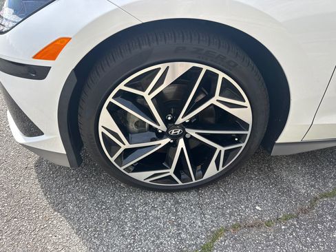 Used 2023 Hyundai Ioniq 6 Limited image 11