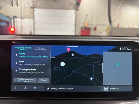 Used 2025 Kia Sorento EX w/ EX Panoramic Sunroof Package image 12