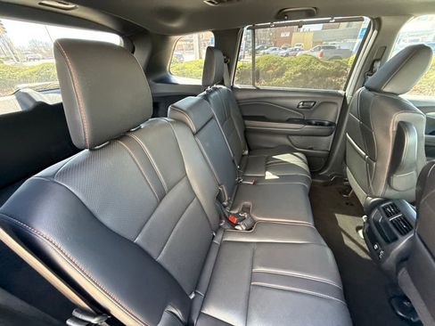 Used 2023 Honda Passport TrailSport image 37