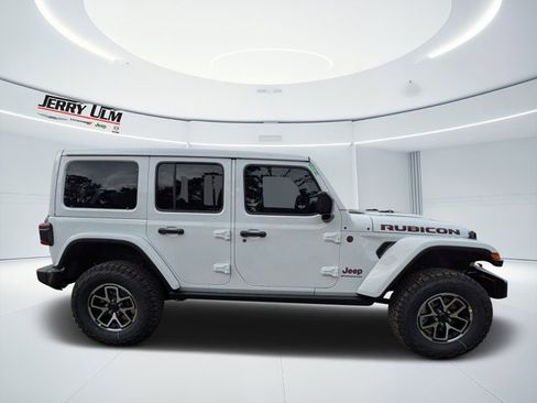 New 2026 Jeep Wrangler Unlimited Rubicon w/ Safety Group image 2