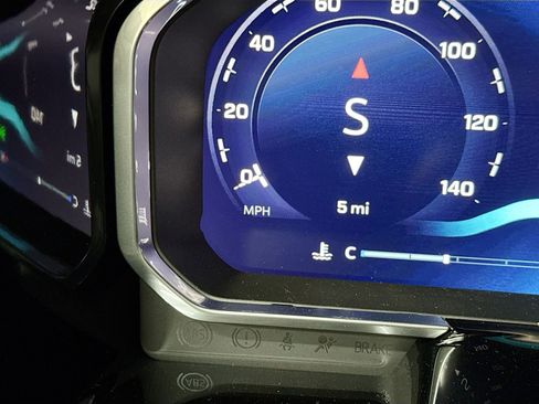 New 2026 Chevrolet Silverado 1500 High Country AWD/4WD image 14