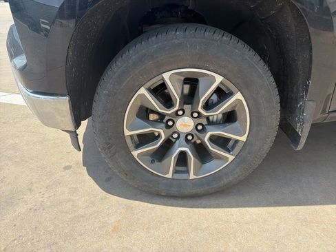 Used 2025 Chevrolet Silverado 1500 LT image 9