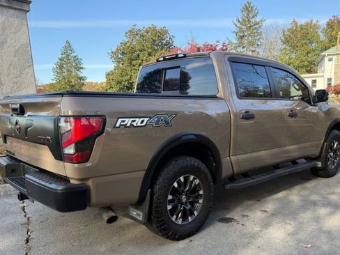 Used 2021 Nissan Titan PRO-4X w/ Pro-4x Convenience Package image 7