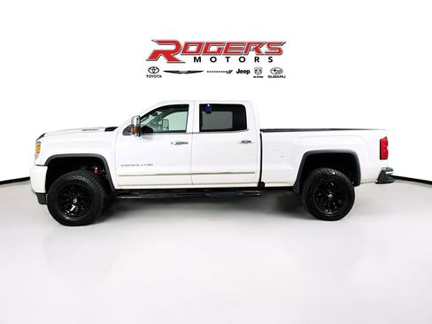 Used 2019 GMC Sierra 3500 Denali AWD/4WD image 4
