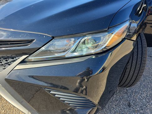 Used 2018 Toyota Camry SE image 34