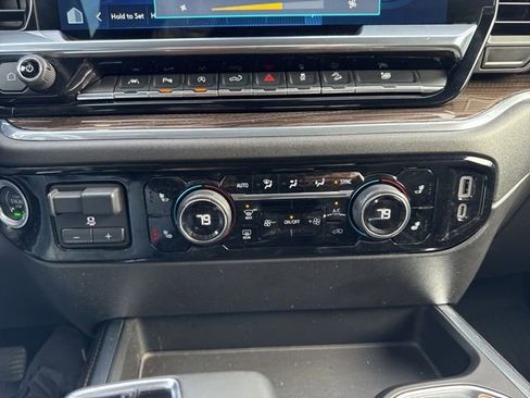 Used 2023 Chevrolet Silverado 1500 LT Trail Boss w/ LT Trail Boss Premium Package image 19