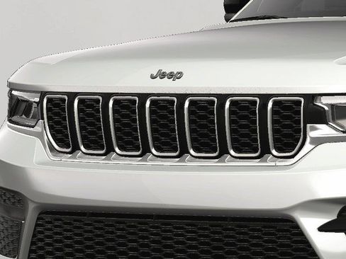 New 2025 Jeep Grand Cherokee Laredo image 11