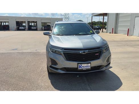 Used 2023 Chevrolet Equinox RS FWD image 3