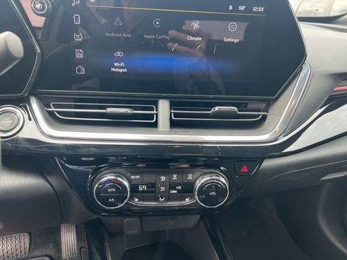 Certified 2025 Chevrolet Trax RS w/ Driver Confidence Package image 15