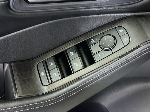 Used 2023 Nissan Rogue SV w/ SV Premium Package AWD/4WD image 19
