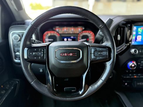 Used 2022 GMC Sierra 1500 SLT w/ SLT Premium Plus Package AWD/4WD image 18