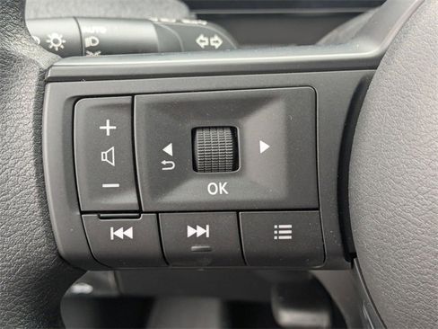 New 2026 Nissan Kicks S image 17