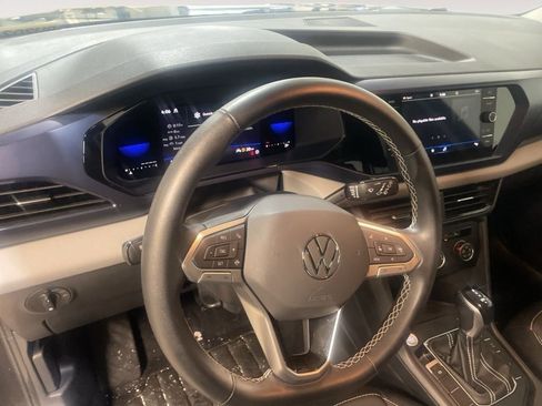 Used 2022 Volkswagen Taos SE image 21