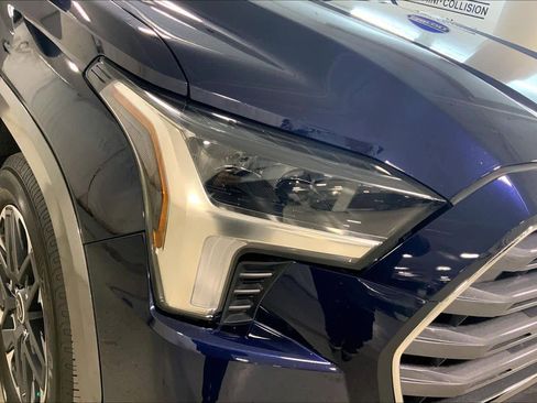 Used 2024 Toyota Sequoia Limited image 27