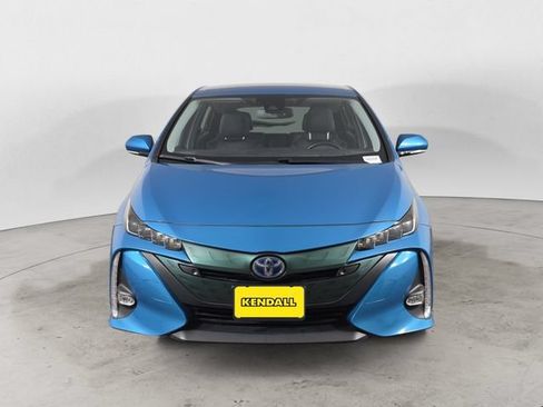 Used 2017 Toyota Prius Prime Advanced FWD image 2