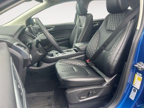 Used 2024 Ford Edge Titanium w/ Equipment Group 301A AWD/4WD image 17
