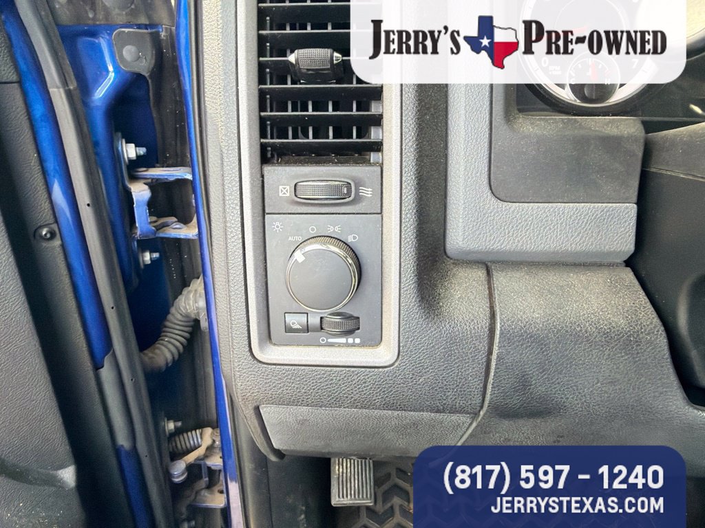 Used 2014 RAM 2500 Tradesman w/ Chrome Appearance Group AWD/4WD image 12