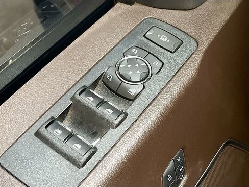 Used 2022 Ford F250 King Ranch w/ King Ranch Ultimate Package AWD/4WD image 18