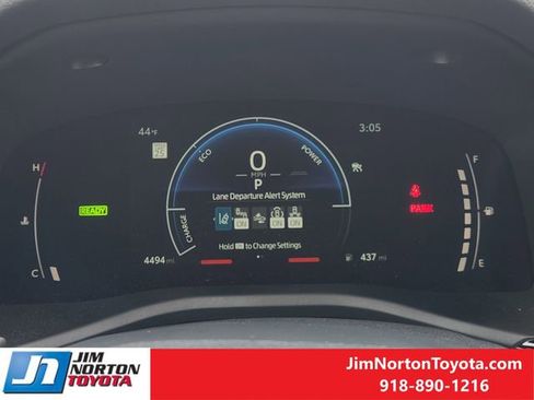 Used 2025 Toyota Camry SE image 18