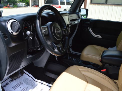 Used 2013 Jeep Wrangler Sahara w/ Dual Top Group AWD/4WD image 14