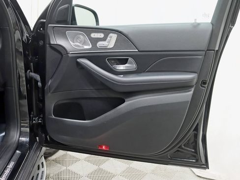 Used 2020 Mercedes-Benz GLS 450 4MATIC image 38