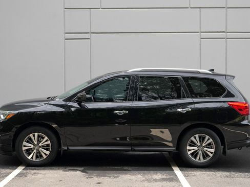 Used 2019 Nissan Pathfinder SV FWD image 44
