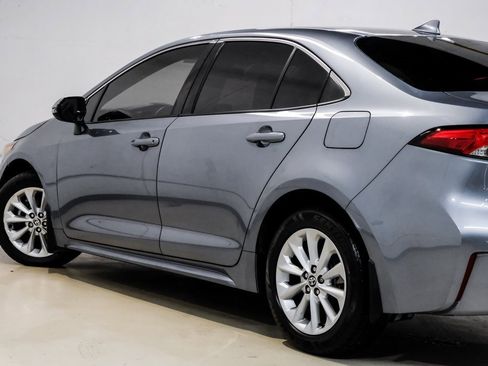 Used 2020 Toyota Corolla XLE image 17