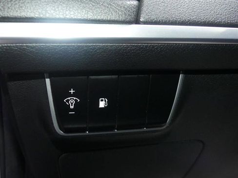 Used 2018 Kia Stinger image 28