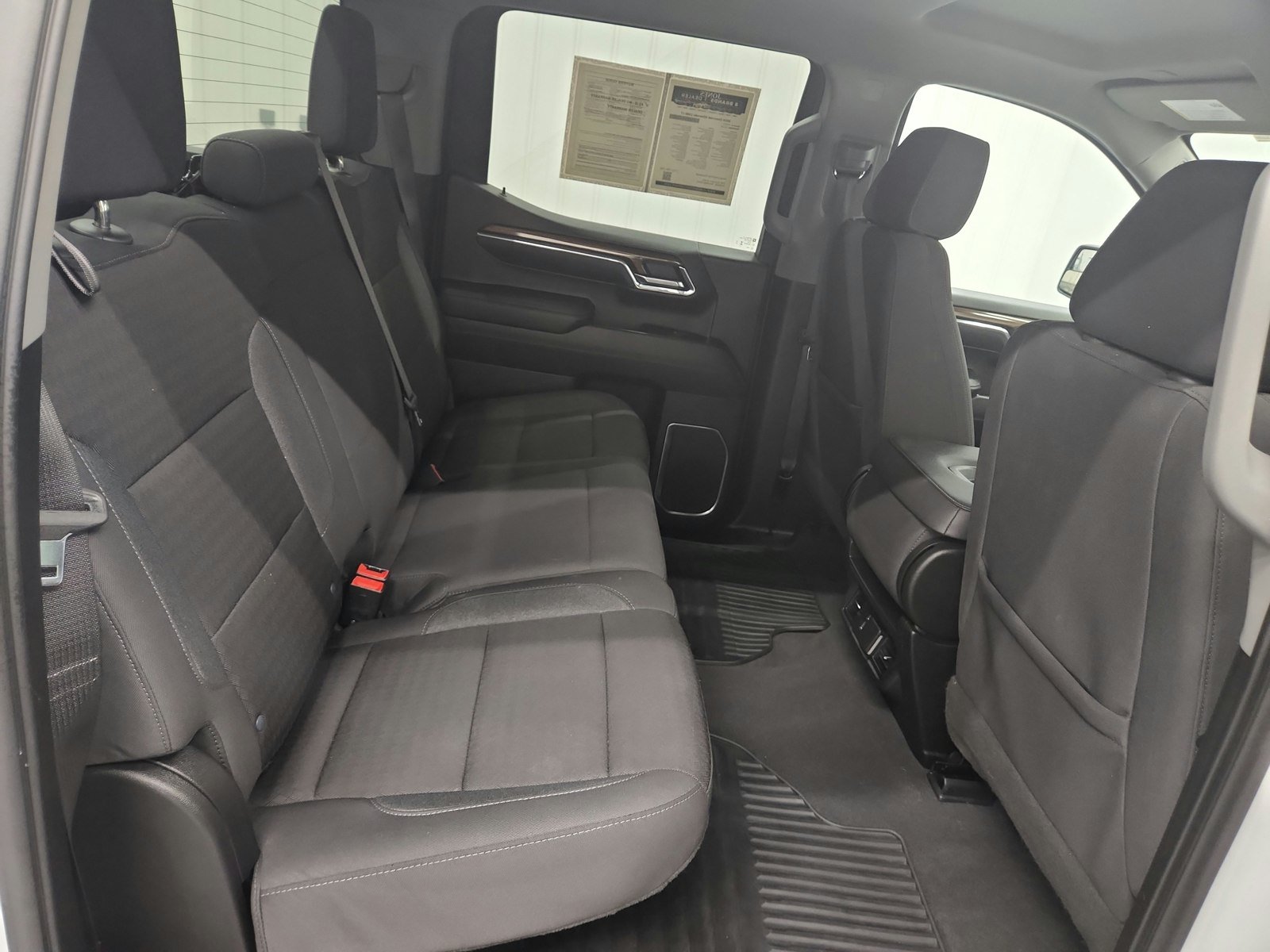 Used 2024 Chevrolet Silverado 1500 LT AWD/4WD image 31