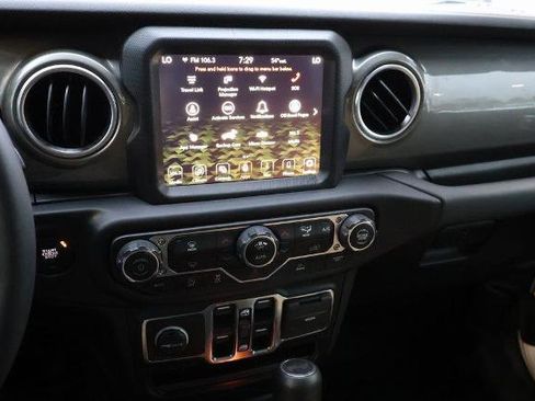 Used 2023 Jeep Wrangler Sahara image 21