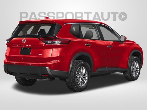 Used 2024 Nissan Rogue S AWD/4WD image 2