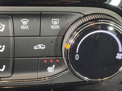 Certified 2023 Buick Encore GX Preferred w/ Cold Weather Comfort Package image 21