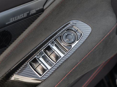 Used 2025 Chevrolet Corvette Z06 RWD image 13