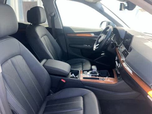 Used 2023 Audi Q5 2.0T Premium Plus w/ Premium Plus Package AWD/4WD image 18