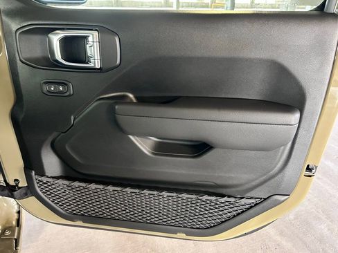 New 2026 Jeep Gladiator Sport image 16