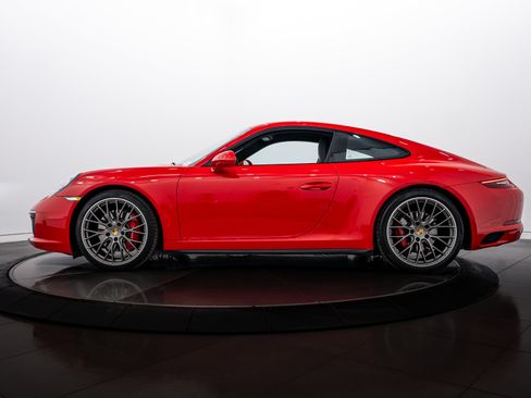 Certified 2019 Porsche 911 Carrera 4S image 2