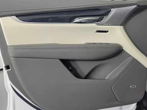 Certified 2023 Cadillac XT6 Premium Luxury w/ Technology Package image 21