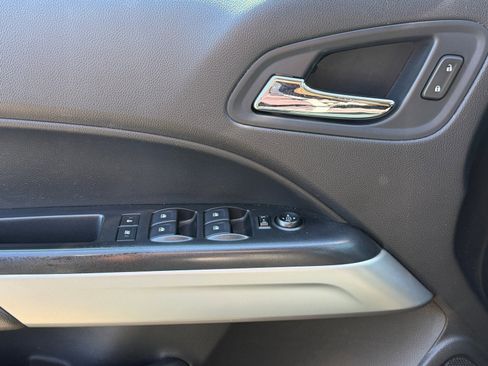 Used 2017 Chevrolet Colorado LT w/ LT Convenience Package AWD/4WD image 11