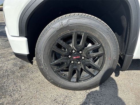 New 2026 GMC Sierra 1500 Elevation image 10