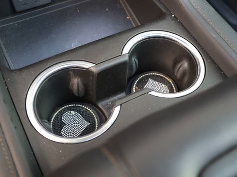 Used 2022 Chevrolet Tahoe High Country image 33