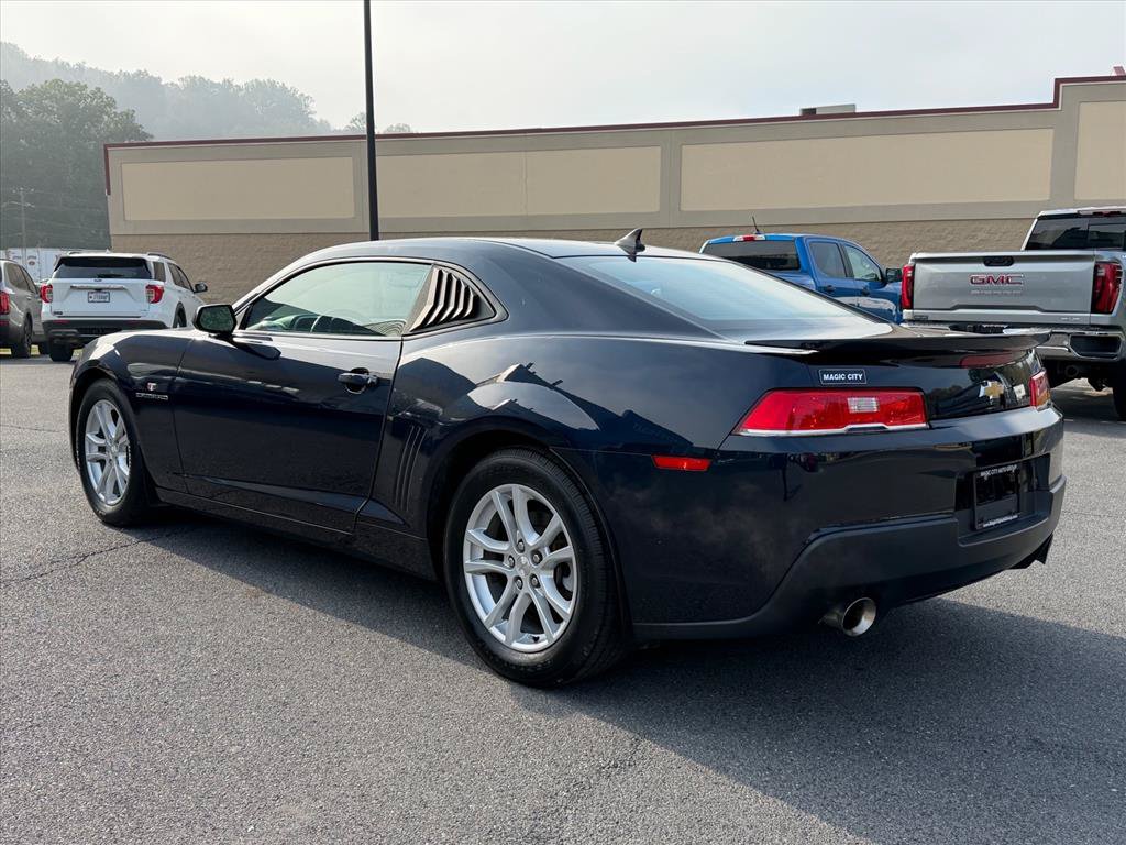 Certified 2015 Chevrolet Camaro LT RWD image 3
