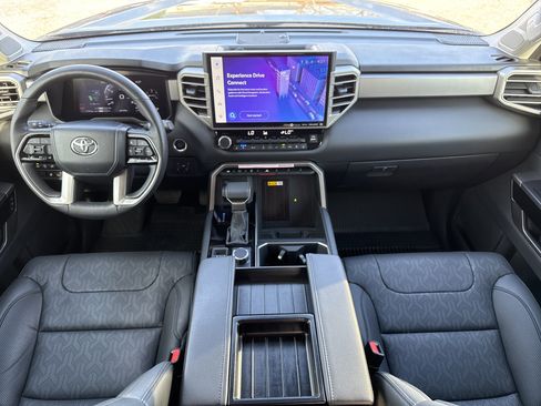 Used 2024 Toyota Tundra Limited image 25